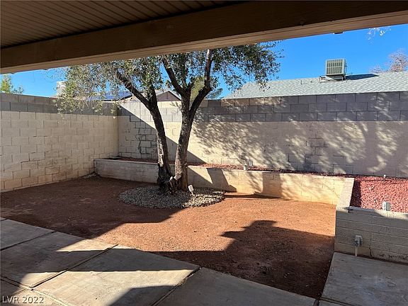 2nd image of 4399 Clear Brook Pl