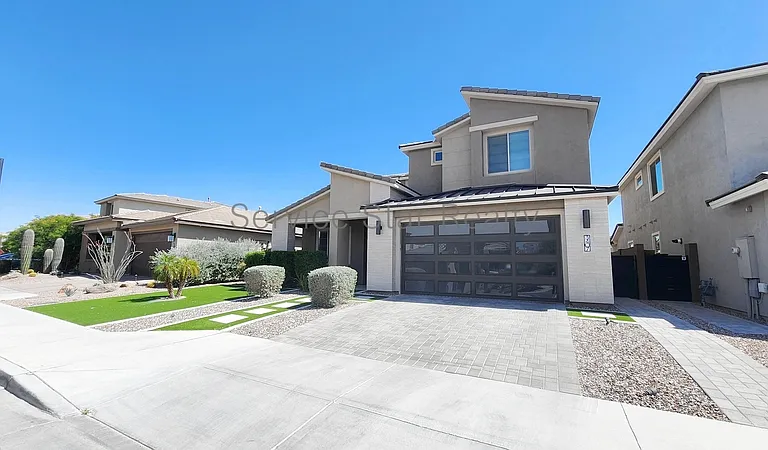 3407 E Louise Dr — Photo 14