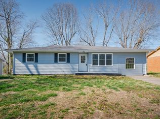 555 Richmond Dr, Madisonville, KY 42431