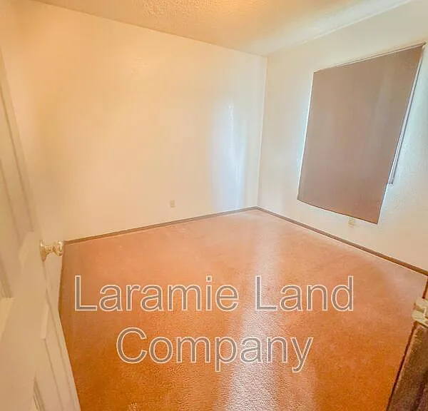 1268 N 6th St #B — Photo 8