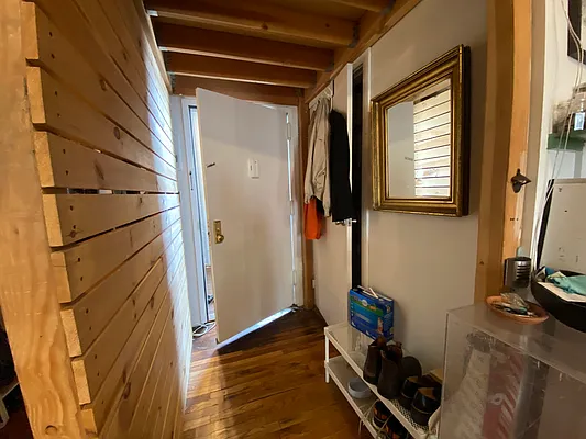 Rented by Nooklyn NYC LLC | media 22