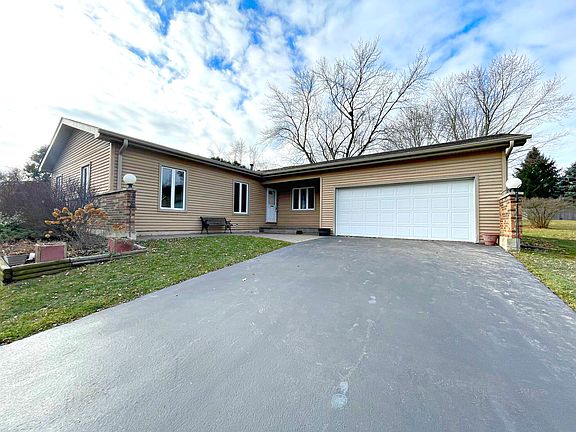 4th image of 1677 Woodside Ct