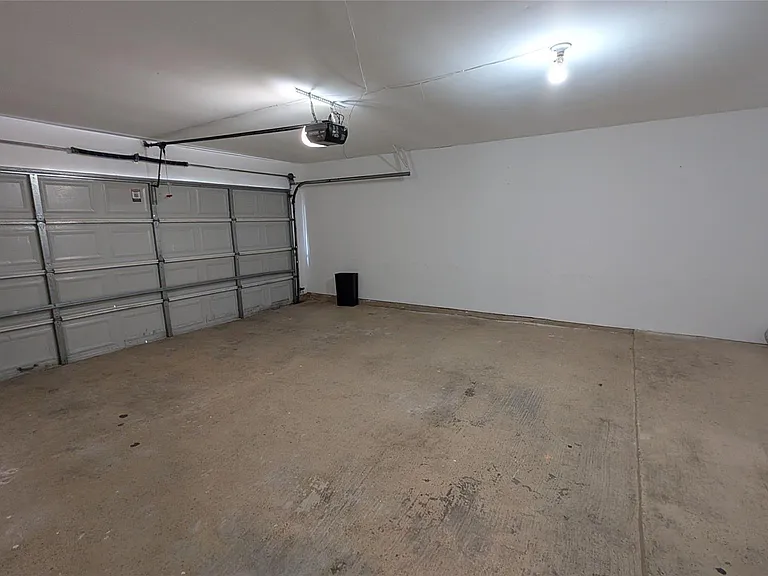 10710 Ambergate Dr — Photo 10