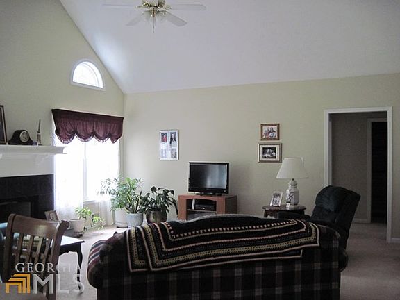 3rd image of 3154 Superior Dr