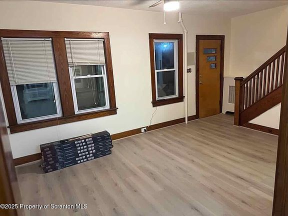 3rd image of 1116 Fairfield St