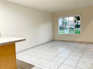 19861 Claremont Ln, Huntington Beach, CA 92646
