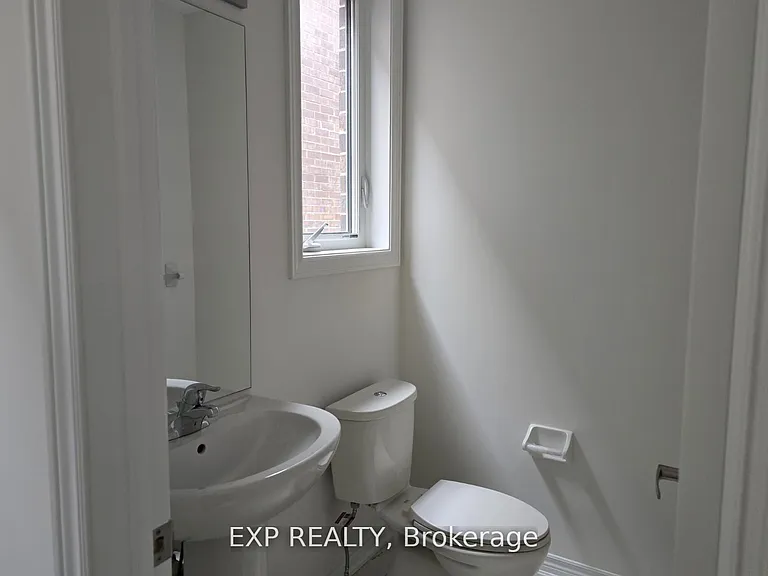 80 Singhampton Rd — Photo 15