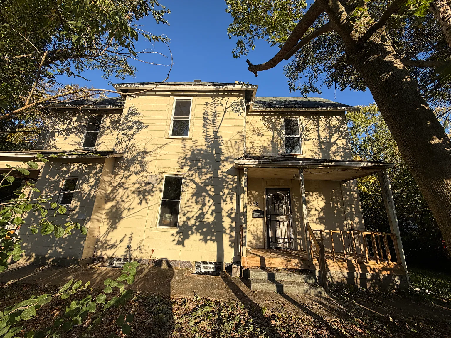 3 bed, 1318 sqft, $1,450 — Photo 1