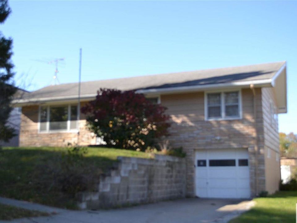 1st image of 805 S Saint Marys St