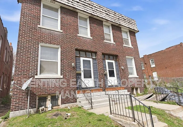 3127 Clay Ave — Photo 3