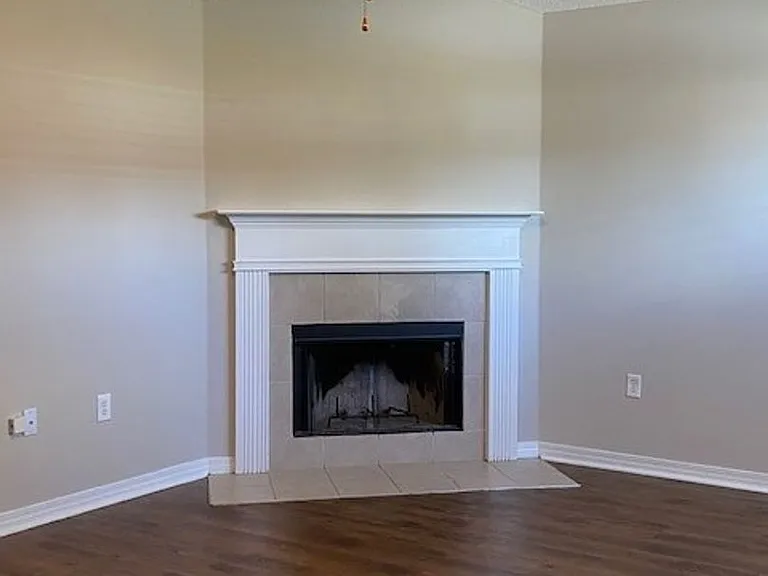 25855 Argonne Dr — Photo 3