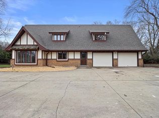 1324 Meadowlane Ave, Mount pleasant, WI 53406