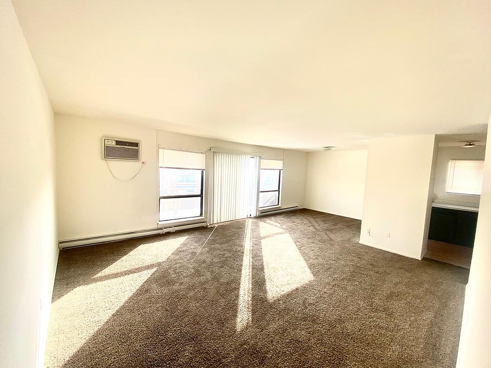 1305 N Annie Glidden Rd Dekalb IL Zillow