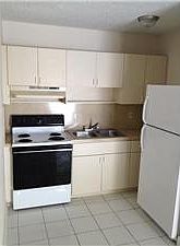 2nd image of 720 SW 7th St APT 2