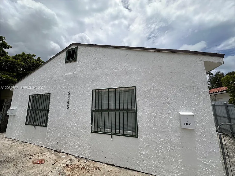 6345 N Miami Ave #FRONT — Photo 2