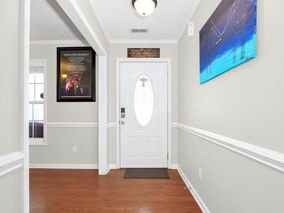 4th image of 2517 Canford Ln