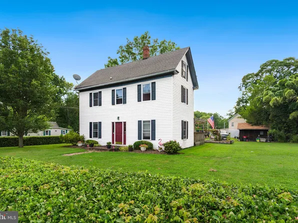 5936 N Main St, Rock Hall, MD 21661