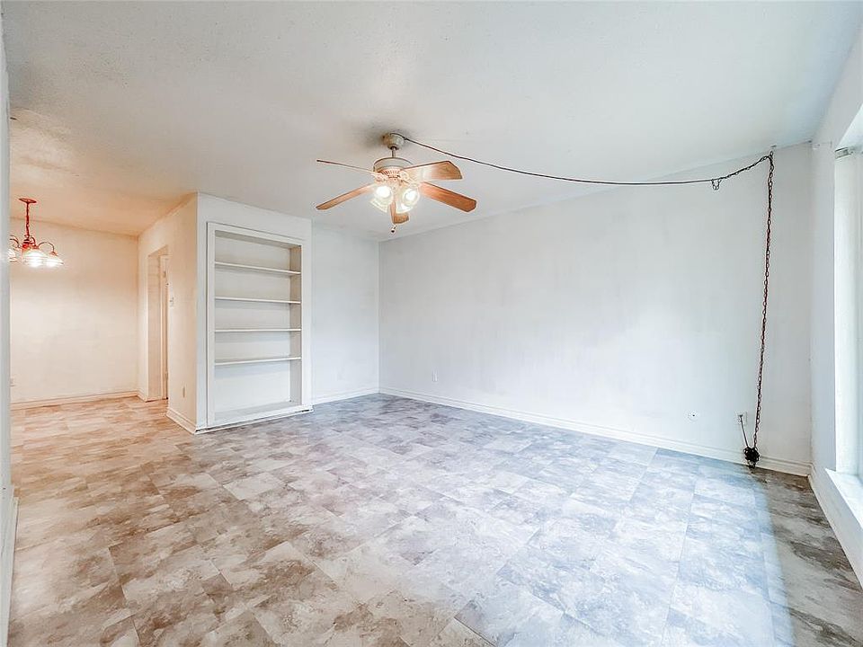 1st image of 5625 Antoine Drive #403