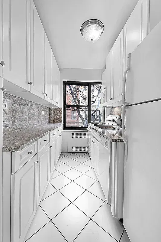 19 East 80th Street — Photo 3