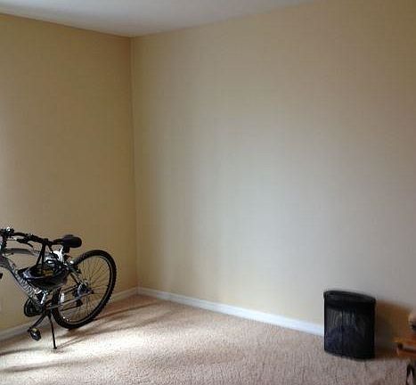 5th image of 605 S Mollison Ave Unit 209