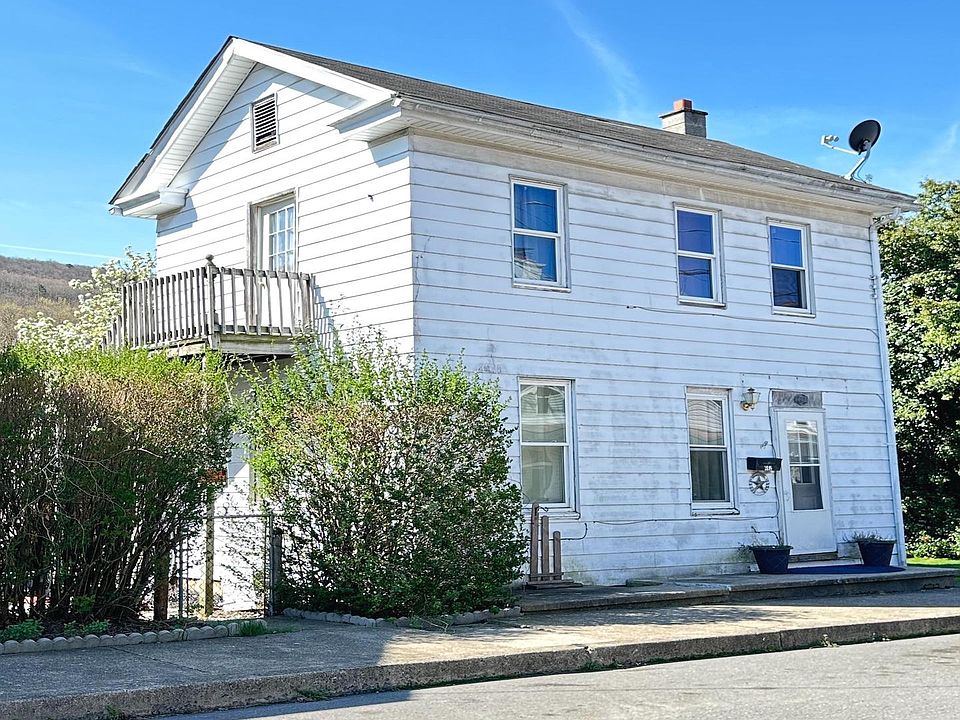 1st image of 442 S 2nd St
