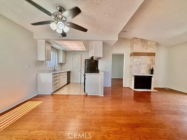 679 W 18th St #B — Photo 42