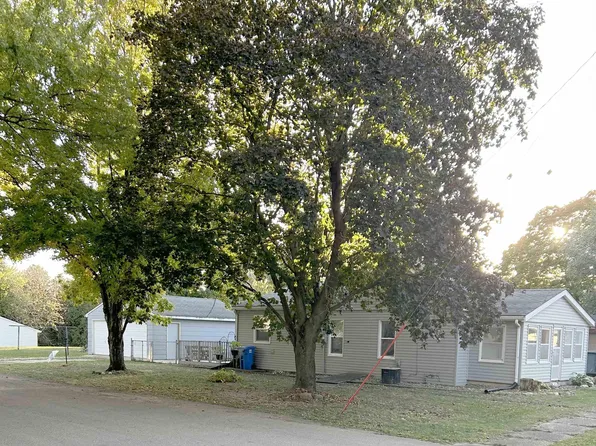 502 W South St, Shell Rock, IA 50670