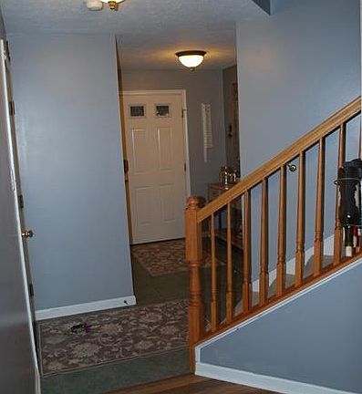 2nd image of 906 Tanglewood Dr