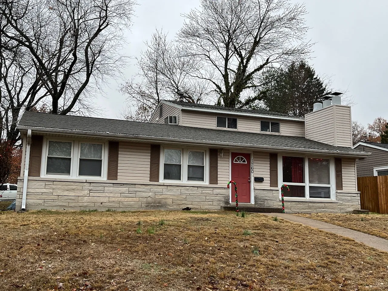 6 bed, 2832 sqft, $2,310 — Photo 1