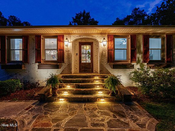 3rd image of 4373 Deerwood Lane W