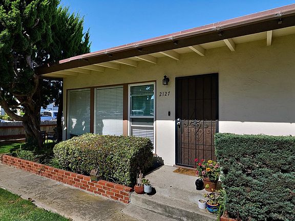 3rd image of 2127-2131 1/2 Felspar St