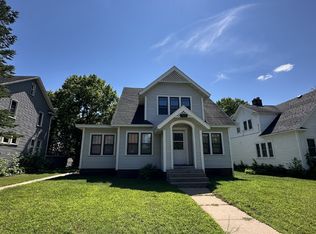 515 Broadway St, Eau Claire, WI 54703