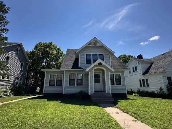 515 1/2 Broadway St, Eau Claire, WI 54703