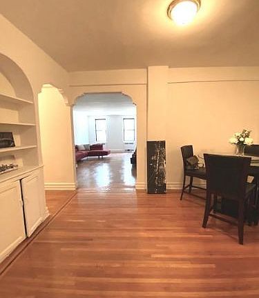5th image of 150 E 18th St APT 4C