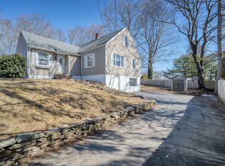 5 Flyers Dr, Norwich, CT 06360
