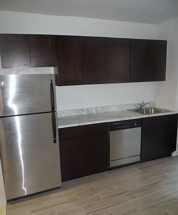 5th image of 416 E 17th St APT 3F