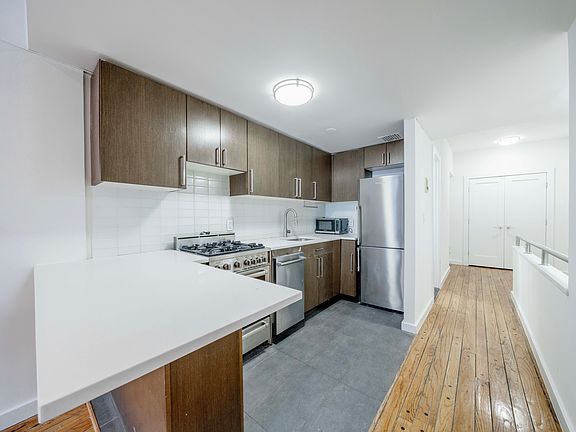 4th image of 400 W 25th St APT 1F