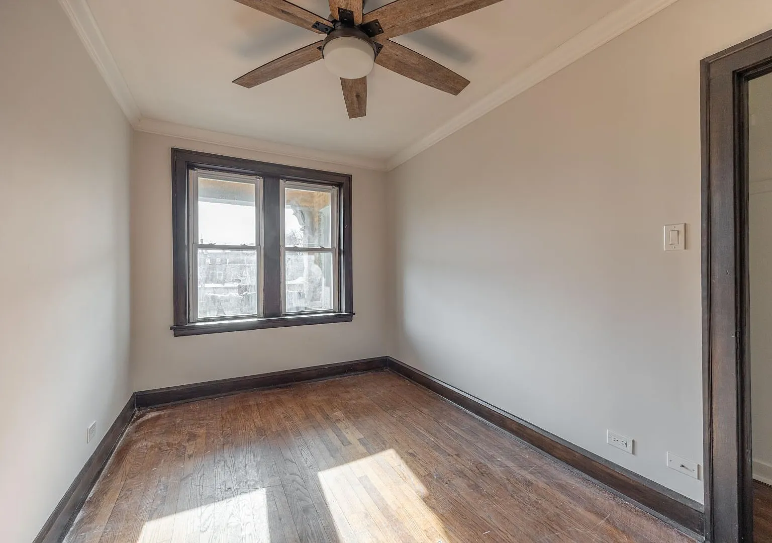 1 bed, 900 sqft, $1,500 — Photo 1
