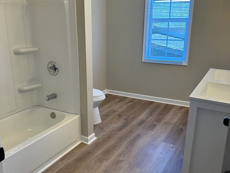 1507 Barcose St SW #B — Photo 3