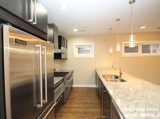 3525 N Reta Ave APT 2E, Chicago, IL 60657