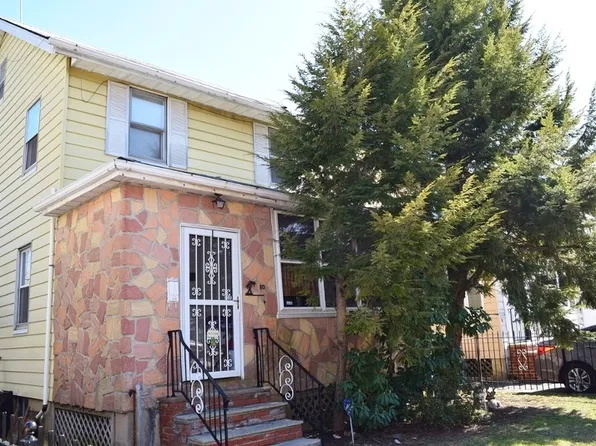 80 Warwick St, East Orange, NJ 07017