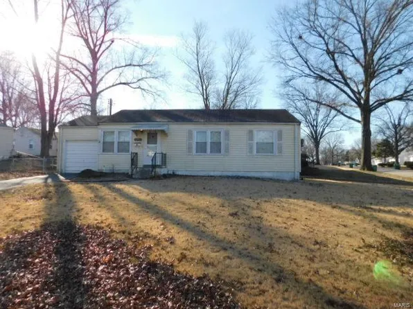 1242 Nectar Dr, Saint Louis, MO 63137