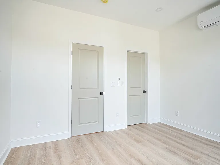 2028 Moore St #2 — Photo 13