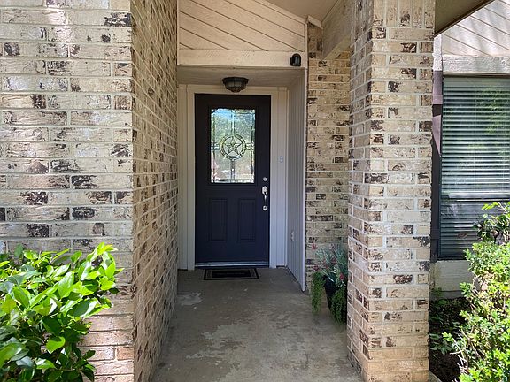 2nd image of 1204 Timber Valley Dr