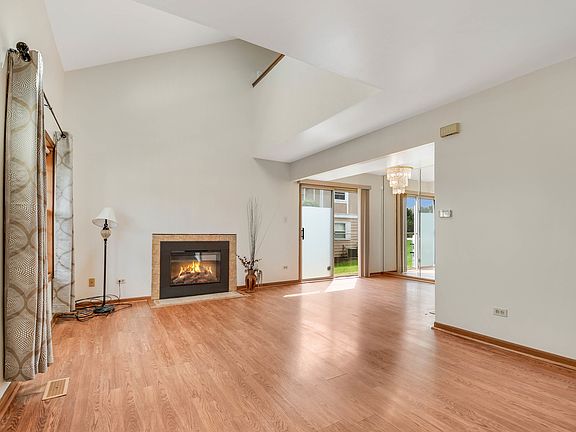 3rd image of 4007 193rd St