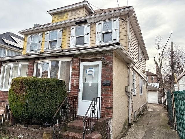 1st image of 1130 E 42nd St