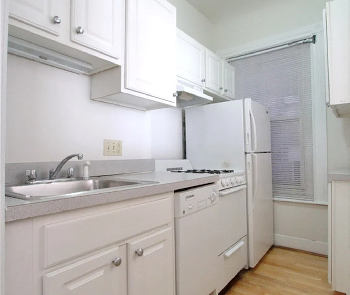2 bed, $2,800 — Photo 2
