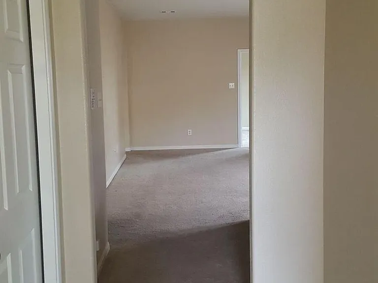 5619 Straight Way — Photo 12