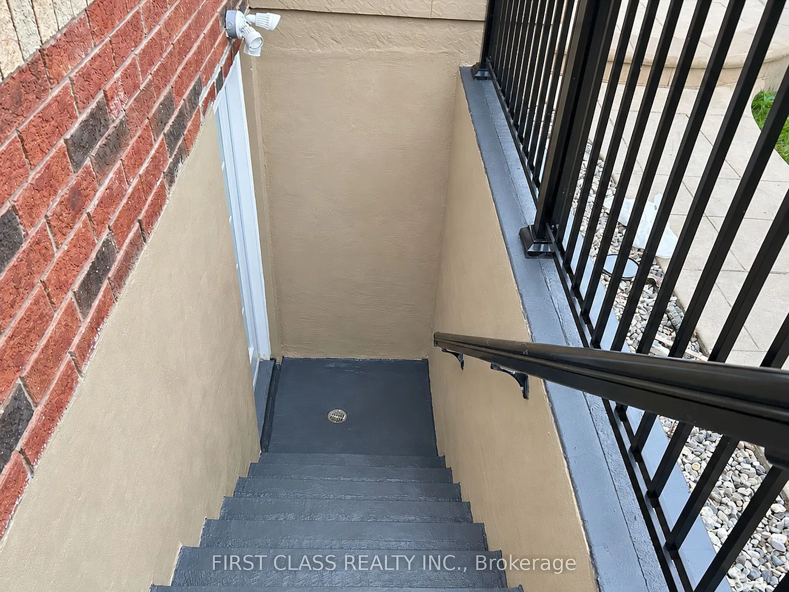 2 bed, $2,100 — Photo 4