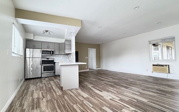 2nd image of 1934 N Hollywood Way APT J